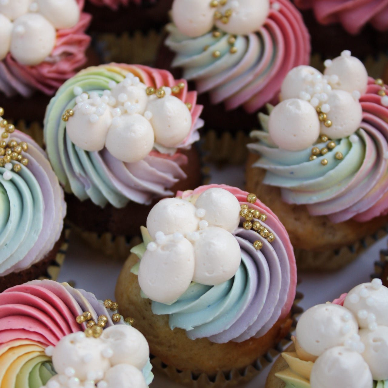 Mini cupcakes arcoíris